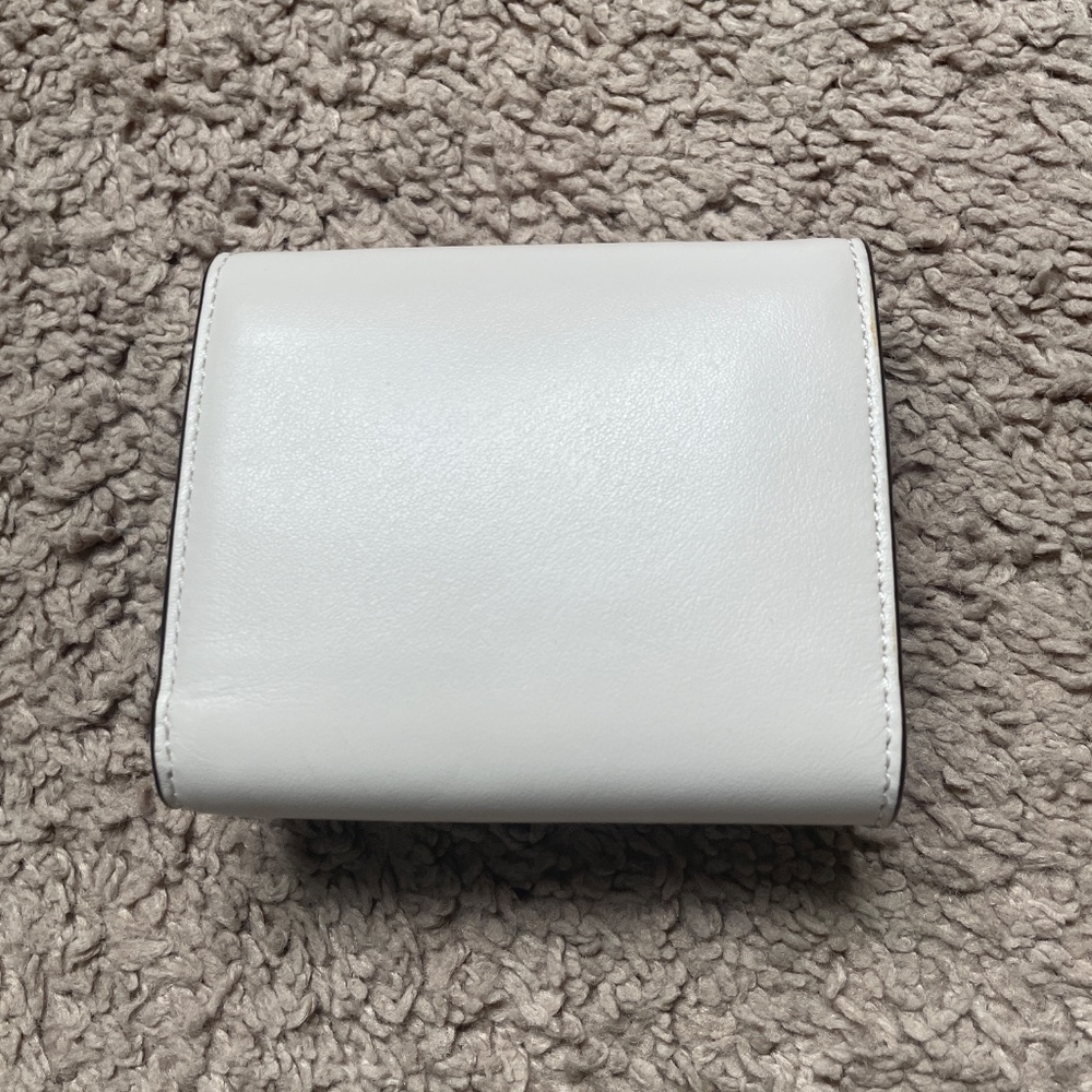 Coach Turn Lock Wallet - Chalk - Picture 5 of 10